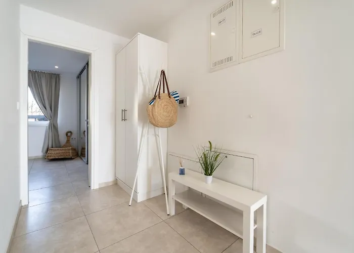 2 Bedroom Awesome In *
