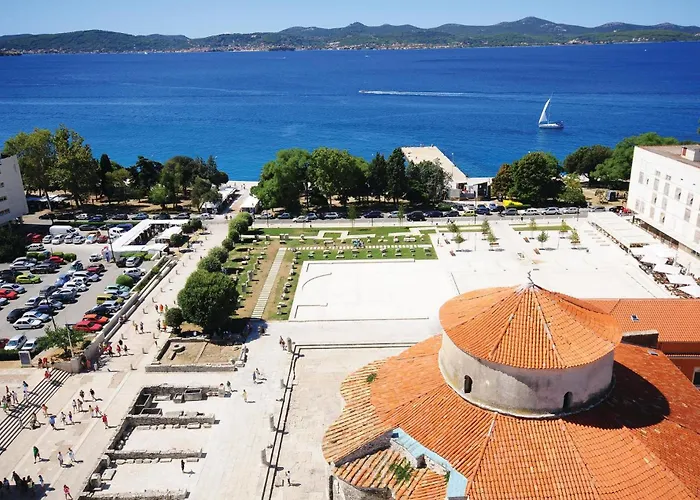 2 Bedroom Awesome In Apartment Bibinje