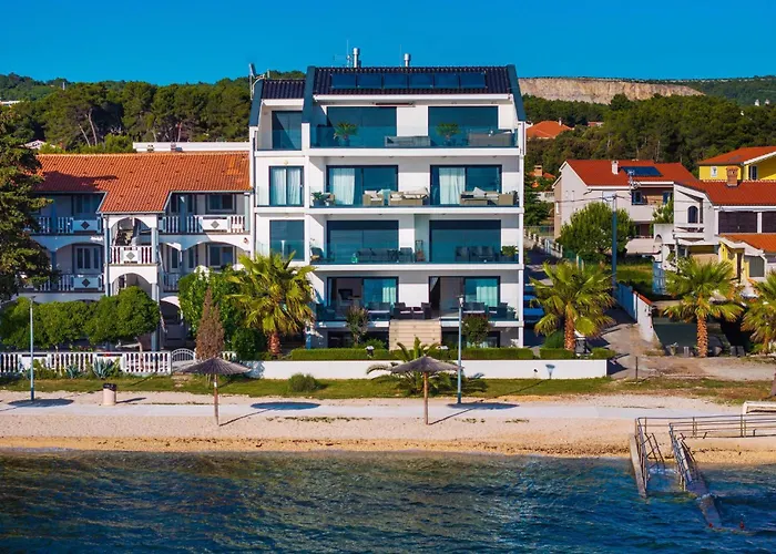 2 Bedroom Awesome In *