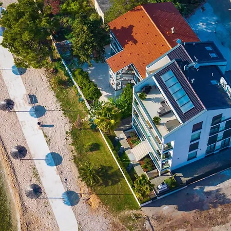 2 Bedroom Beautiful In *